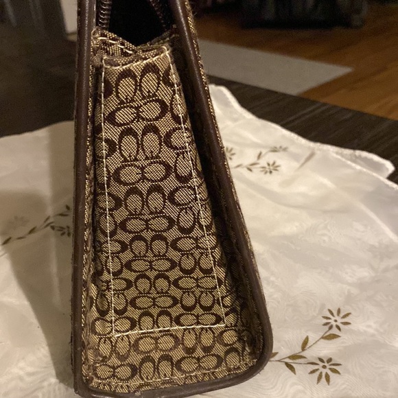 Gucci like bag in brown and tan with magnetic buckle - Picture 4 of 10